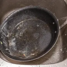Gdzie wyrzucić garnek aluminiowy, aby nie szkodzić środowisku?